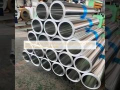 شريط ألومنيوم 1050 من سبائك الألومنيوم (0.8-1.5 مم × 800 مم، سطح لامع) للمشتتات الحرارية