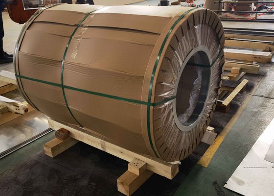 طوب الألومنيوم المسبق الطلاء الأبيض سمك 0.6 ملم للمباني الخفيفة الوزن